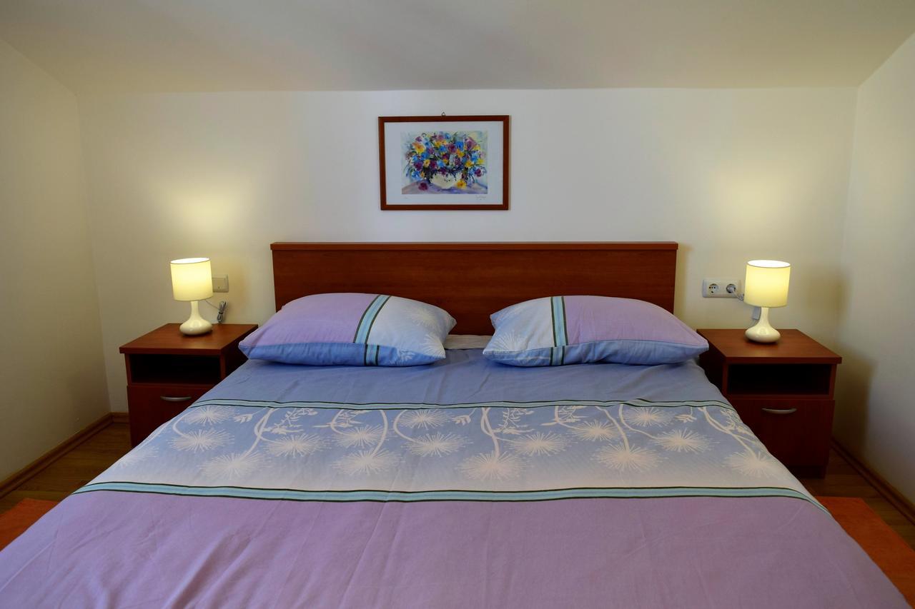 Peter Pan Apartments Palit Екстер'єр фото