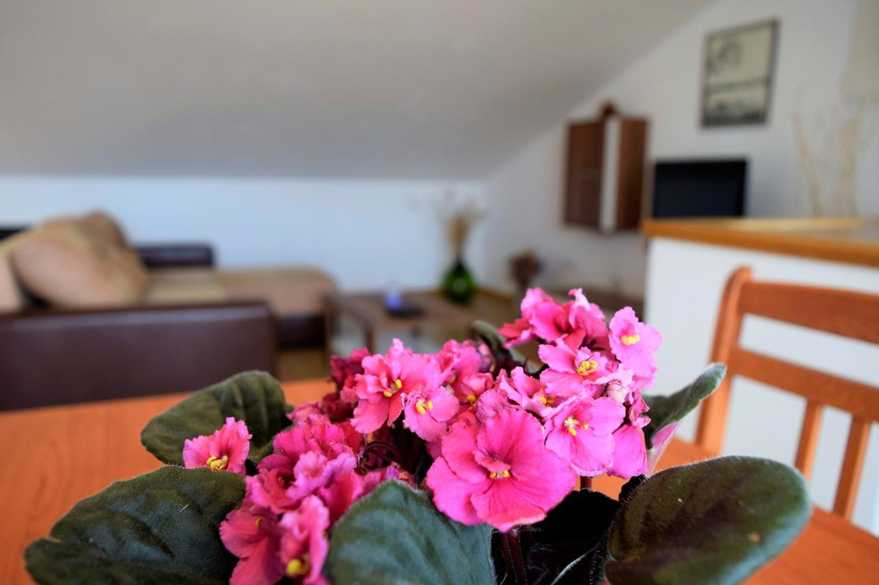 Peter Pan Apartments Palit Екстер'єр фото