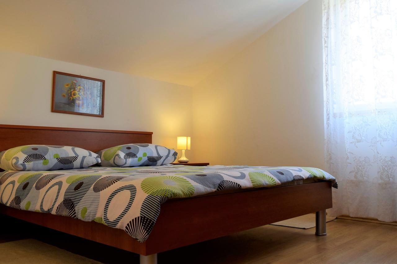 Peter Pan Apartments Palit Екстер'єр фото